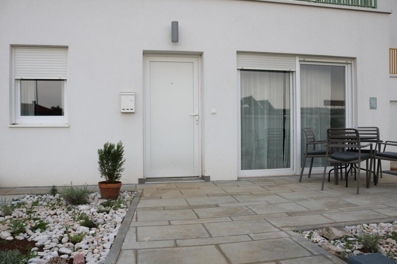 Apartment D&E Punat - Free Parking And Wi-Fi Buitenkant foto