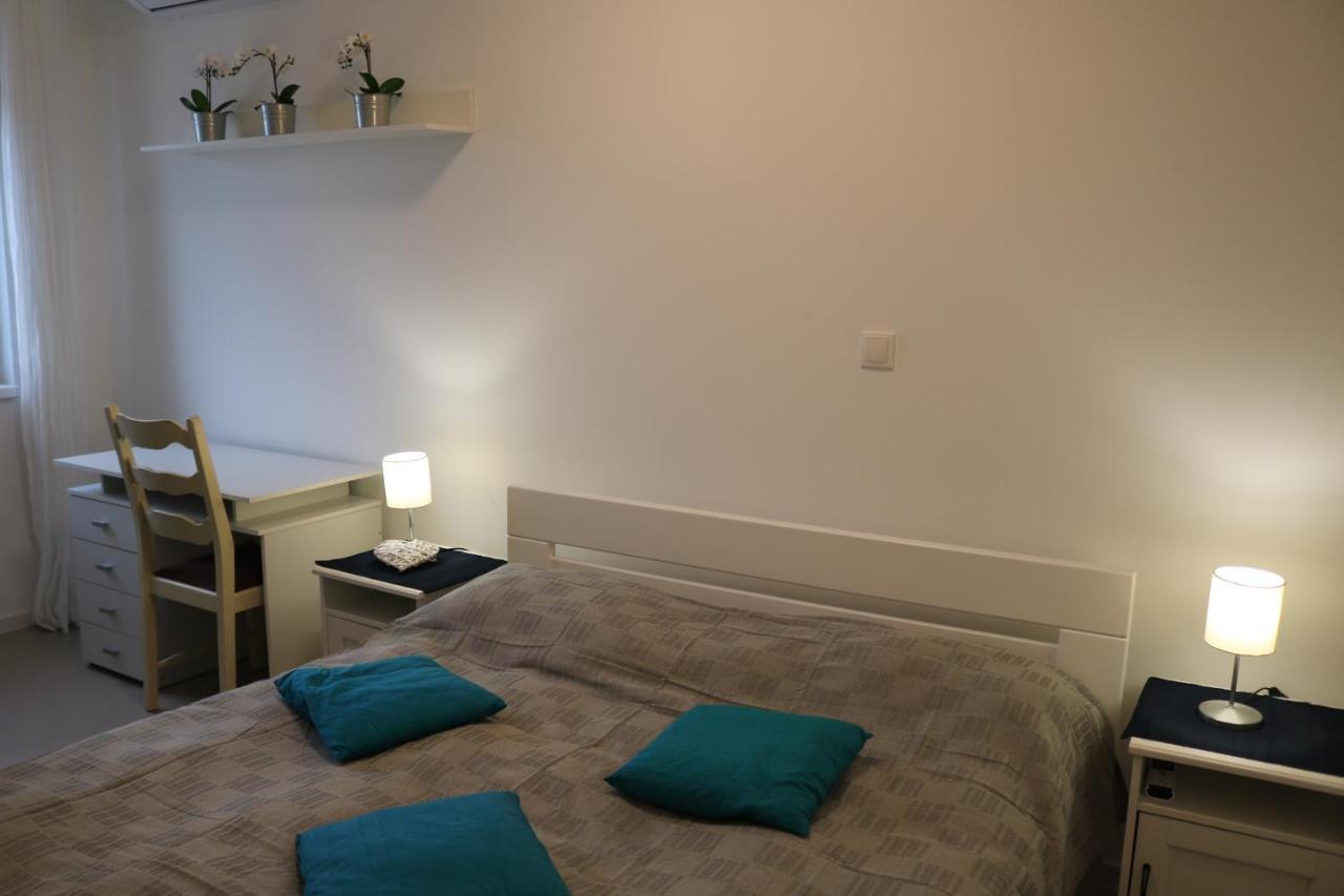 Apartment D&E Punat - Free Parking And Wi-Fi Buitenkant foto